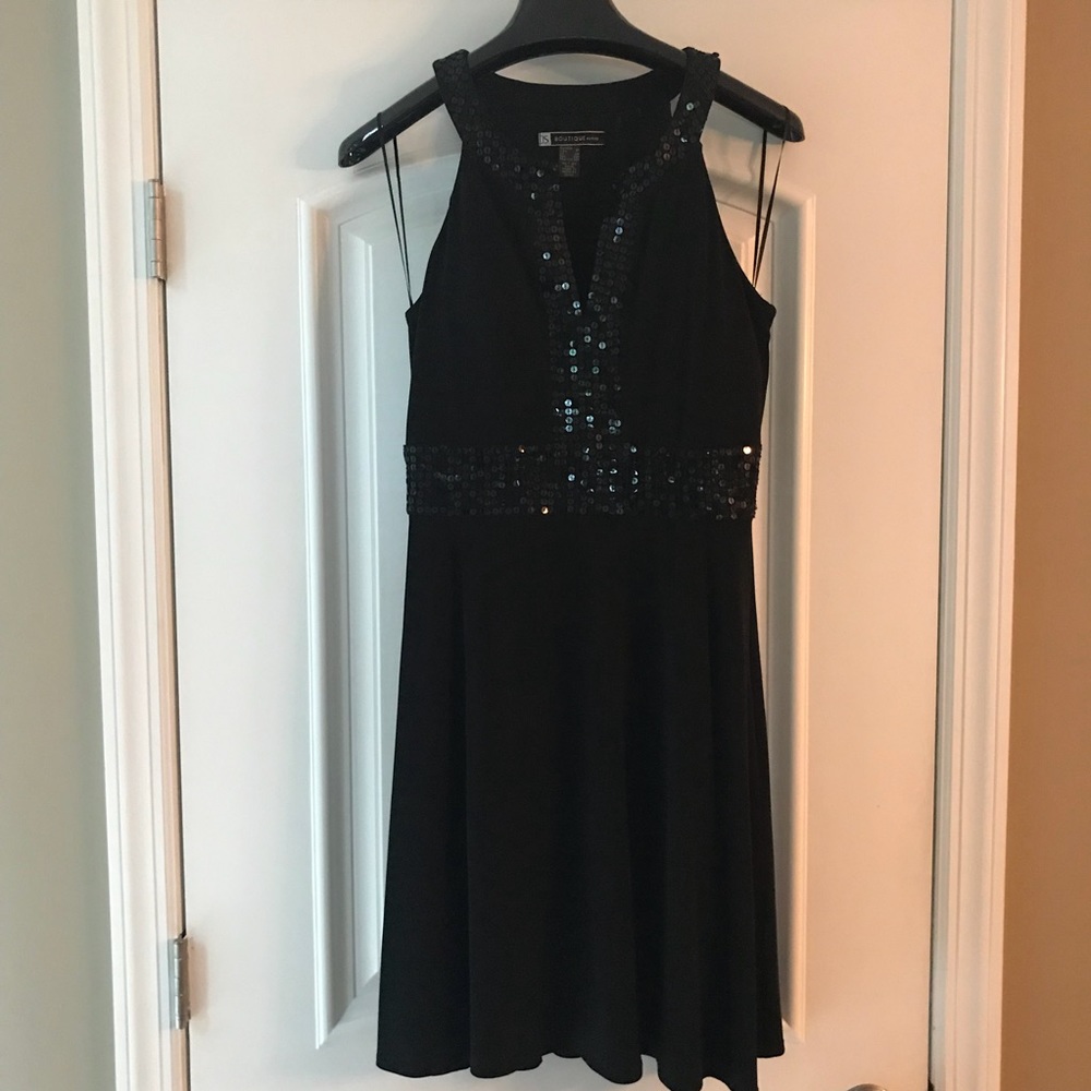 Black dress with sequins waist and neckline 8P